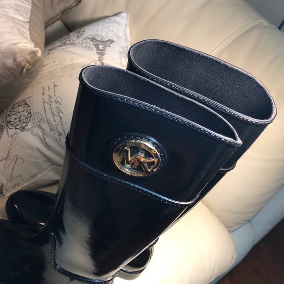 MK Michael Kors Rain Boots - Picture 6 of 7